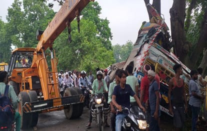 Road accident in mau Truck loaded with cement rammed into tree death of PRD jawan who returning home after duty