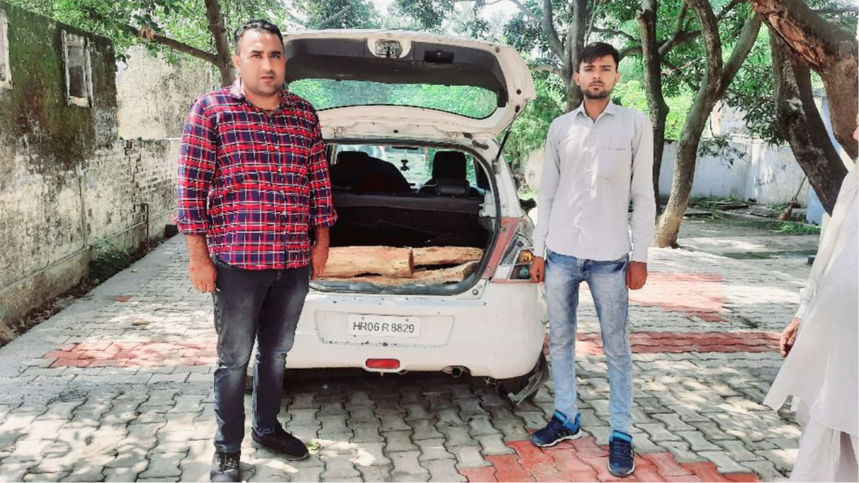 Wood smugglers ran away after beating up a forest guard in Yamunanagar