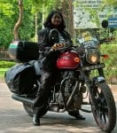 बुलट के साथ चंडीगढ़ पहुंचीं अंबिका कृष्णन।