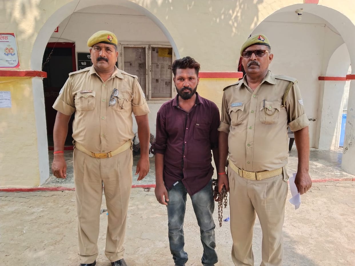 youth who escaped from azamgarh police custody arrested next day who ran away from court while being brought on remand