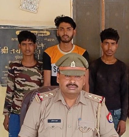 Hathras: Three miscreants arrested for planning robbery