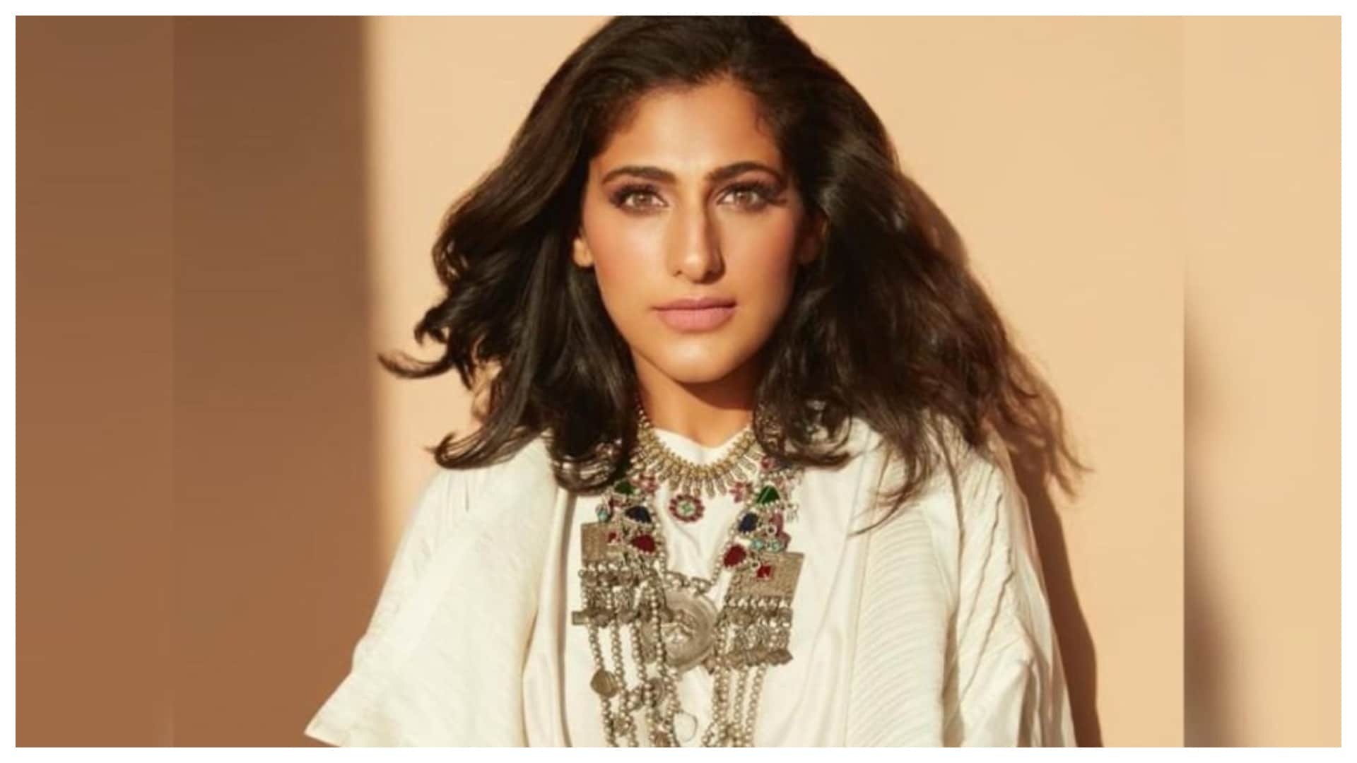 kubbra sait recalls intimate scene with nawazuddin siddiqui said she used to kiss actor in sacred games