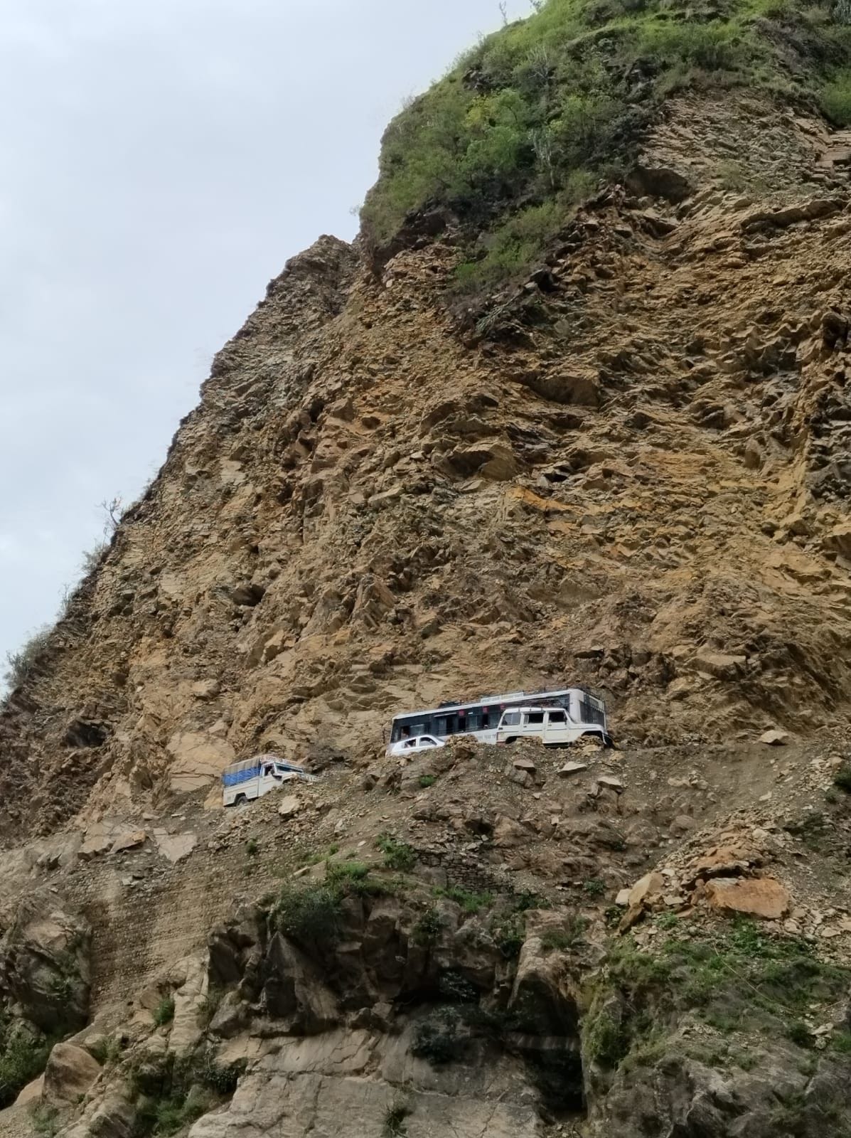 NH narrows in Maihala, fear of accident