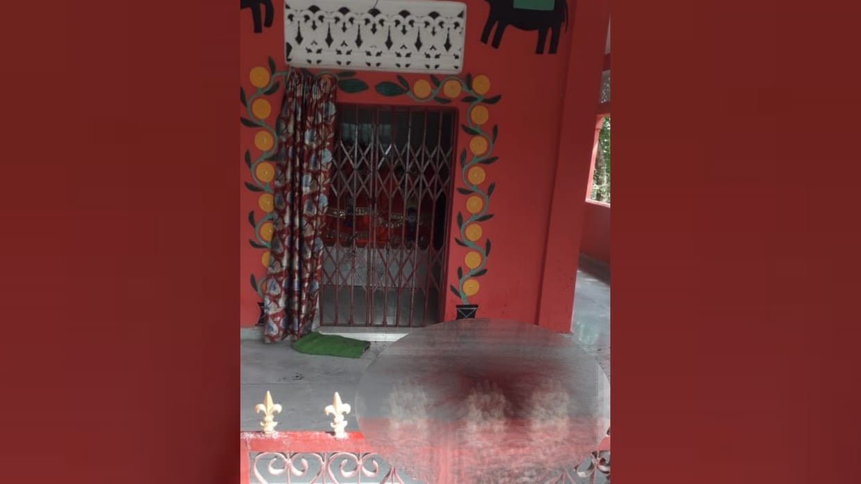 A man was murdered when he was sleeping in a temple in Ayodhya.