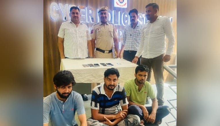 Delhi Fraud of crores in the name of getting job in Indigo Airlines three arrested