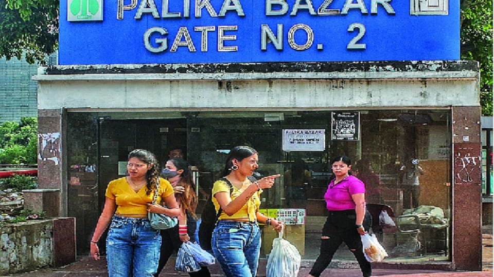 Delhi News Entry will not be available with polybags in the municipality market single use plastic will also be banned in the premises