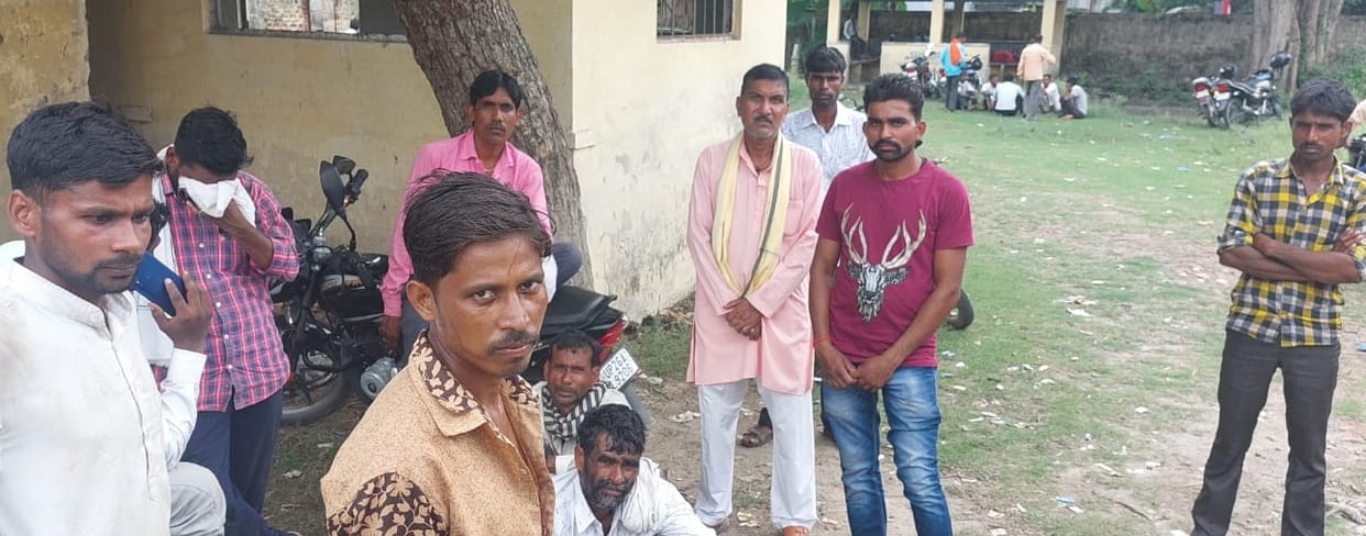 Married woman commits suicide by hanging herself