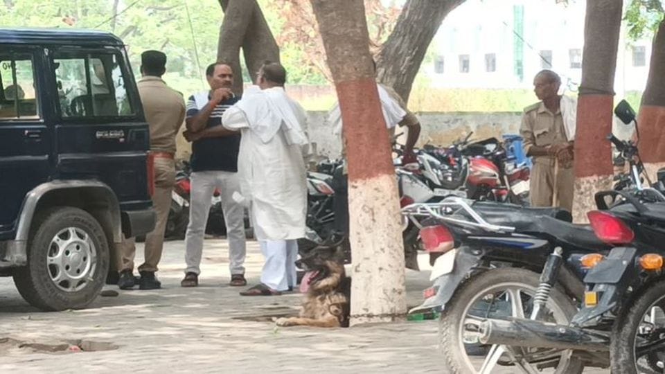 two people reached police station with German Shepherd dog for ownership in etah