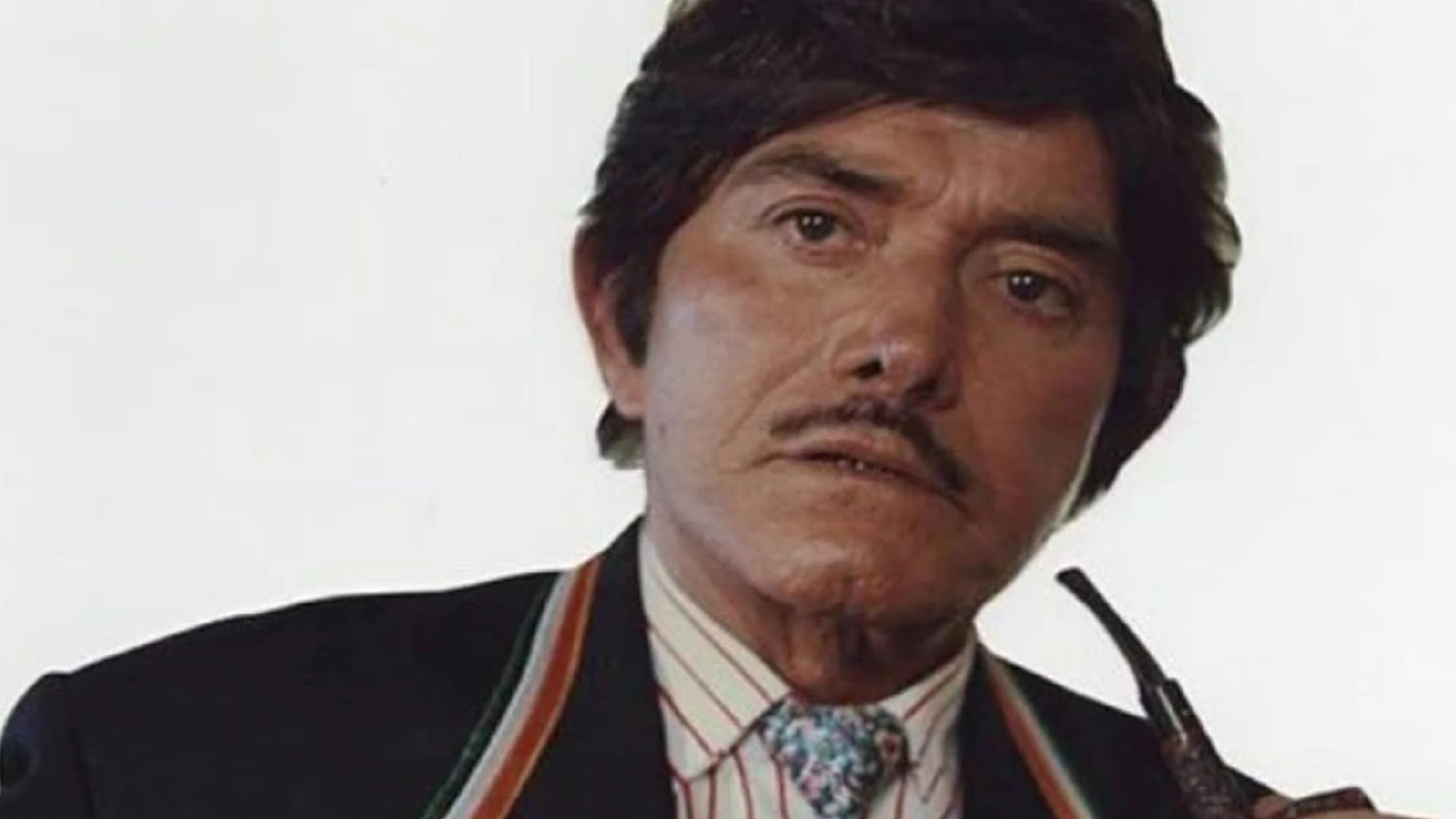 Bollywood Actors who had made successful entry by leaving government jobs Amrish Puri Dev Anand