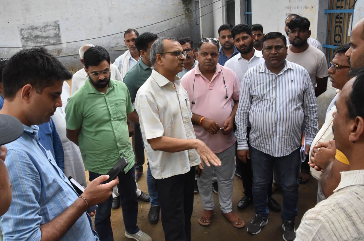 Deputy Commissioner inspected Sub Tehsil Manethi