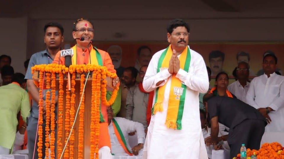 MP Politics: CM did road shows in Jabalpur and Singrauli, said - Congress's politics of appeasement ruined the country