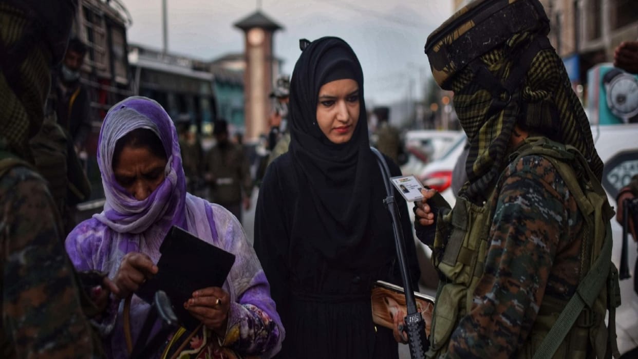 Photojournalist Sana Irshad Mattoo stopped from going abroad at Delhi airport