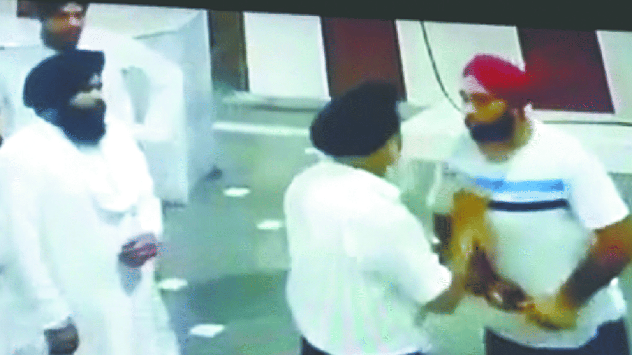 wepon pointed on gurudwara secratery