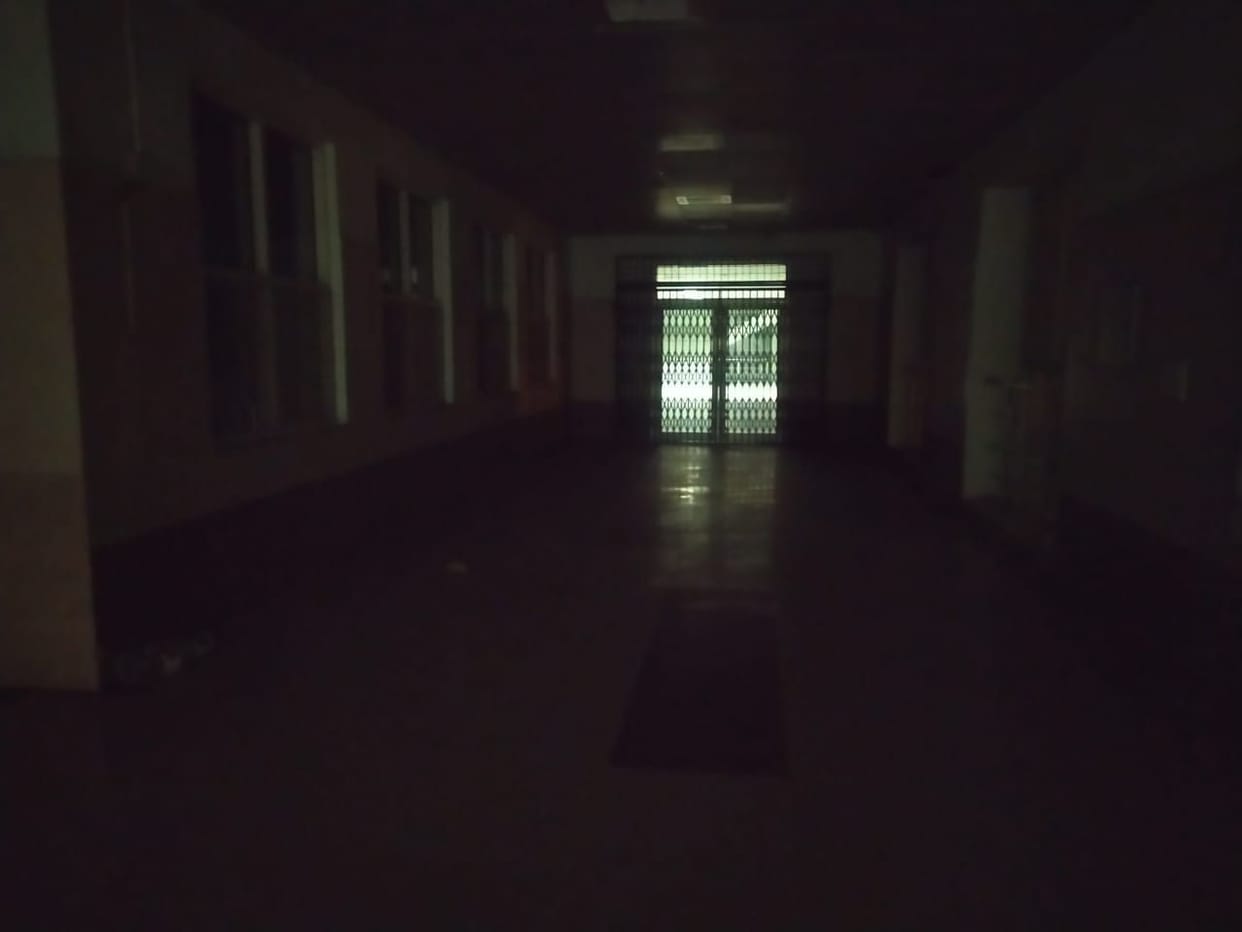 Two hours of light was on in the medical college, patients were helpless