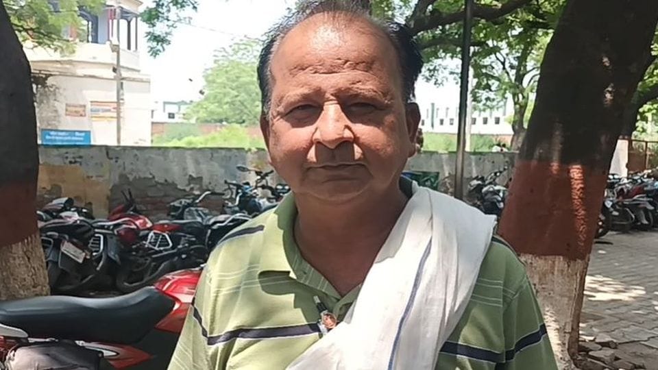 two people reached police station with German Shepherd dog for ownership in etah