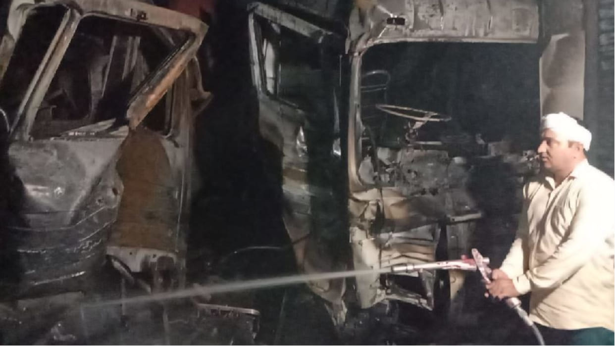 Driver was burnt alive in road accident in Indri of Karnal
