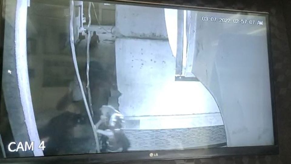Pinahat Double Murder miscreants caught on cctv cameras in Agra