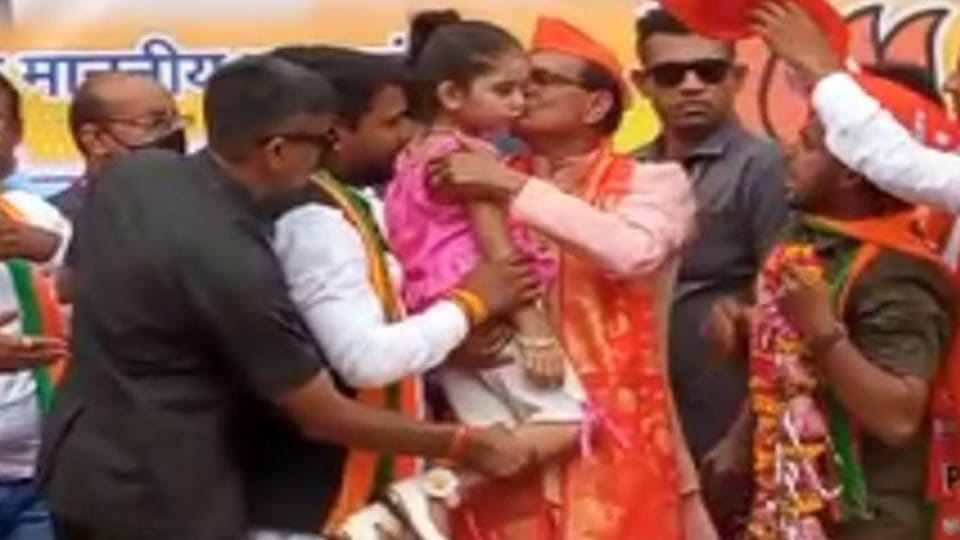Indore News: In the last round of campaigning, Shivraj's roadshow in Indore, had breakfast at Munna's house in Pancham's failure