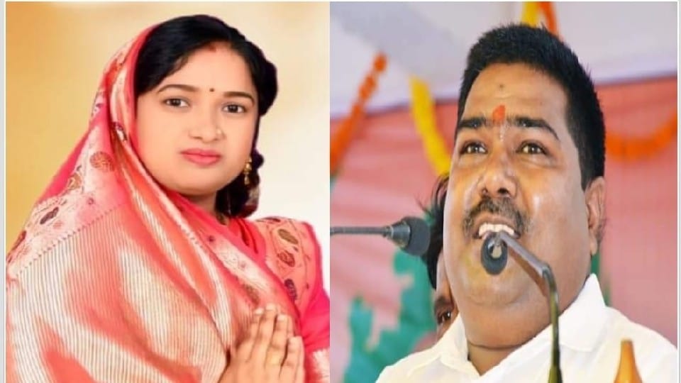 MP Panchayat Chunav: Husband and wife are contesting elections in Chhindwara, husband district and wife district panchayat candidate
