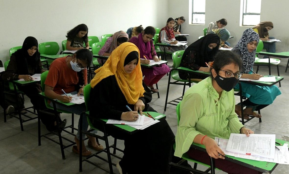 AMU: Physics questions confused the examinees