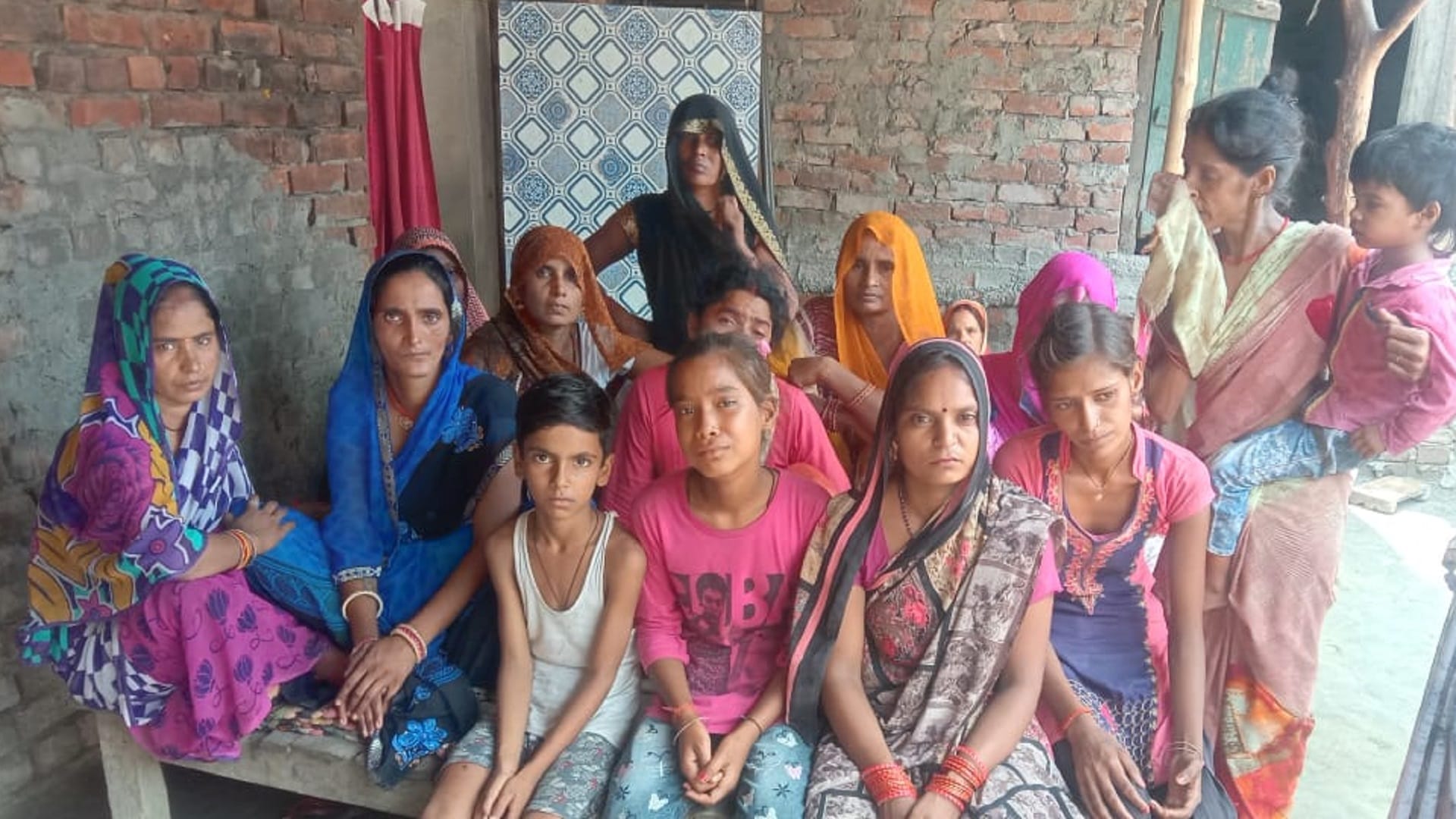 Lakhimpur Kheri Accident: Traffic rules ignored four people from one family died the last rites performed