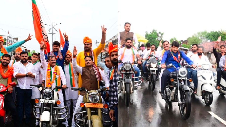 MP Election: VD Sharma came out on the streets with Manoj Tiwari on a bike, meeting in Jabalpur-Sagar