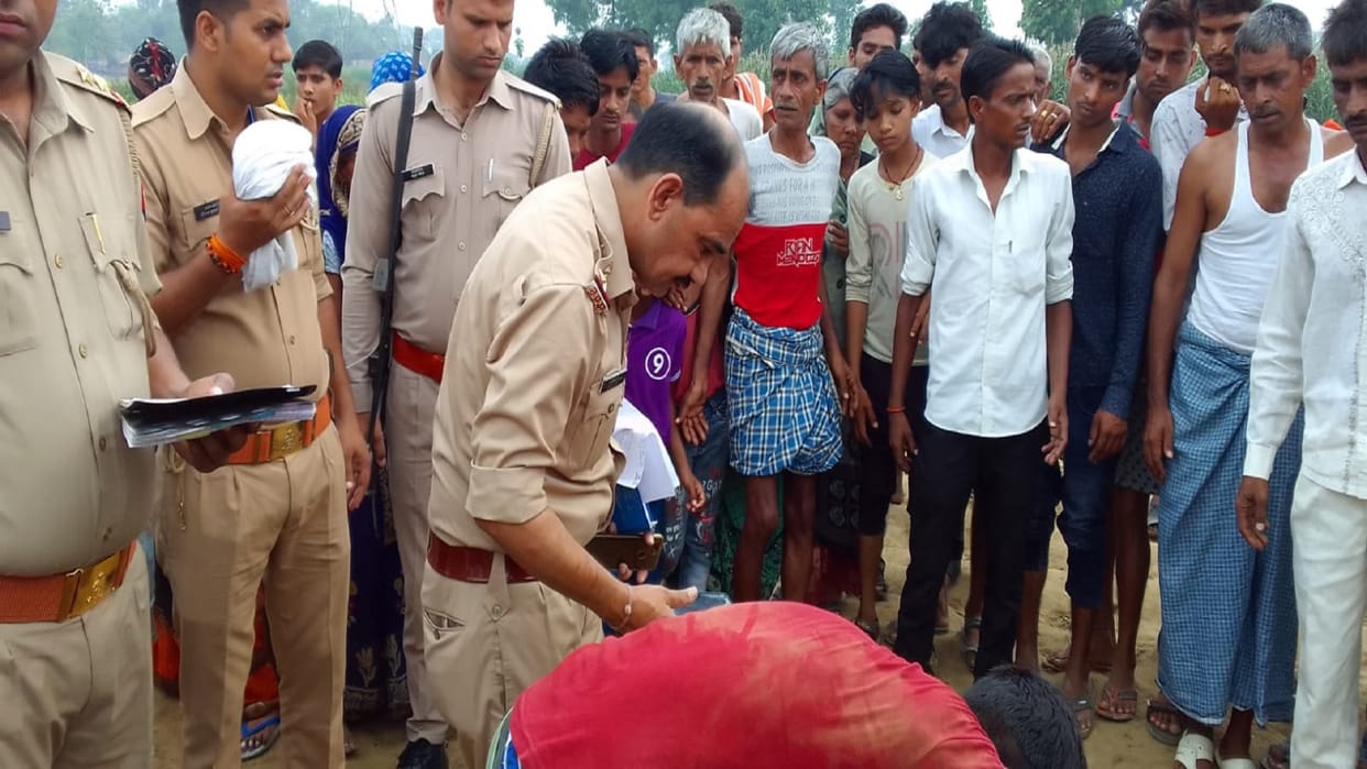 accused of molestation dies in suspicious condition in Aligarh