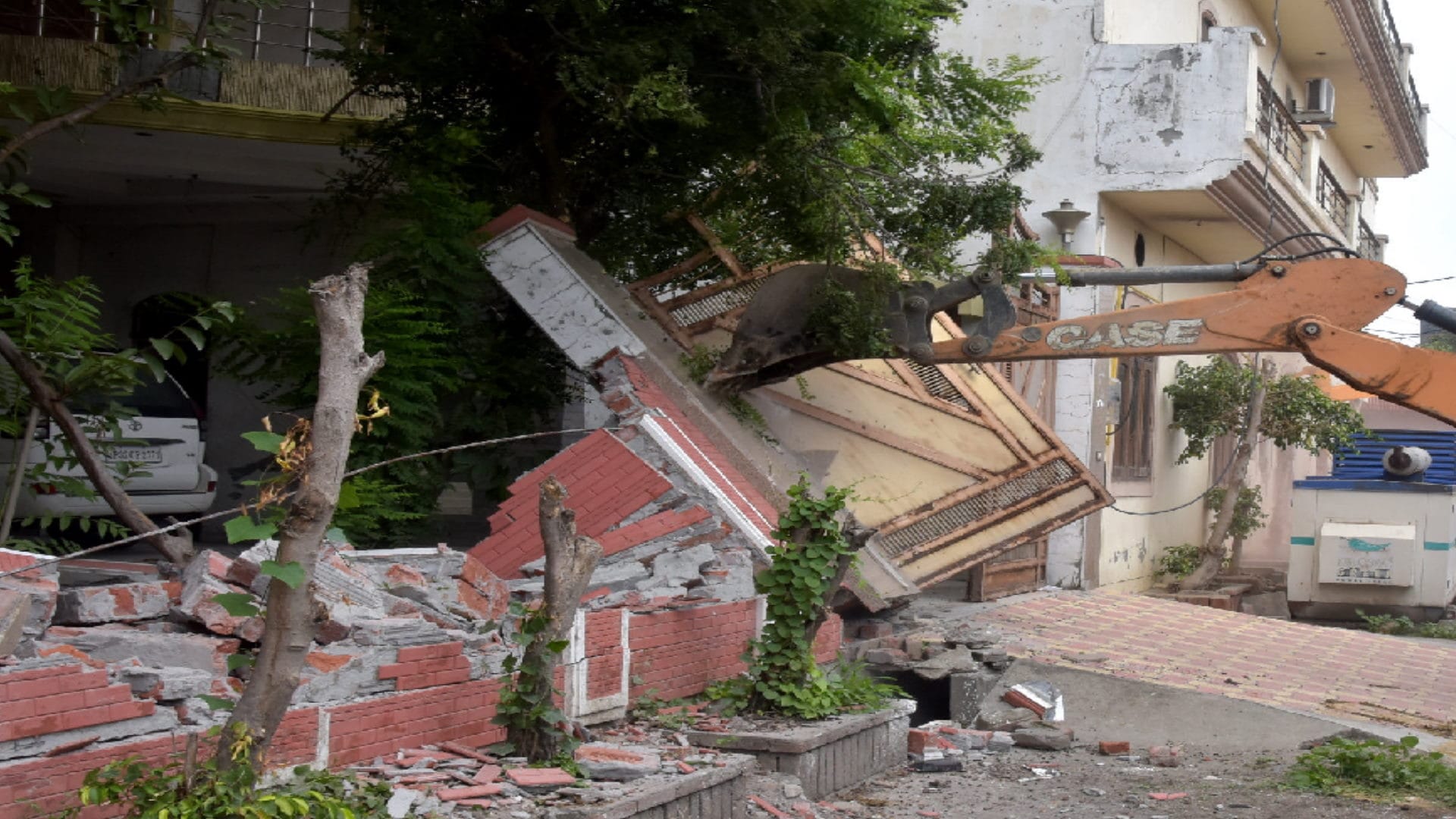 Three houses of former MLC Haji Iqbal and his brother Mahmood Ali were demolished in Saharanpur see photos