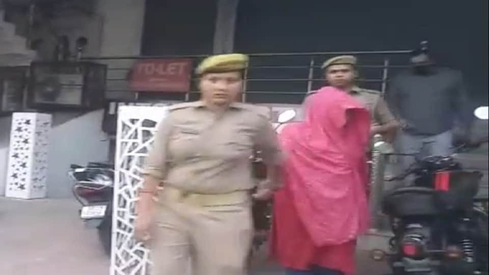 police raid on a spa center in lucknow vikasnagar eight people arrested