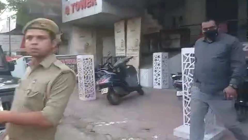 police raid on a spa center in lucknow vikasnagar eight people arrested