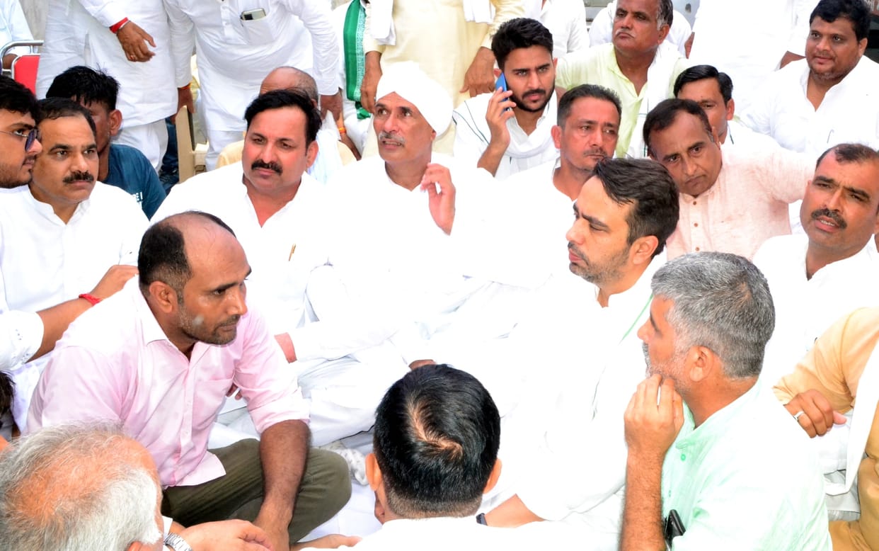 Government adopting repressive policies: Jayant