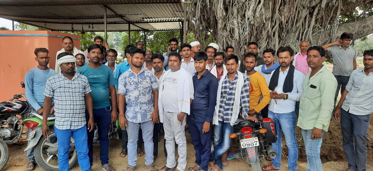 Electricity contract workers gave mass resignation