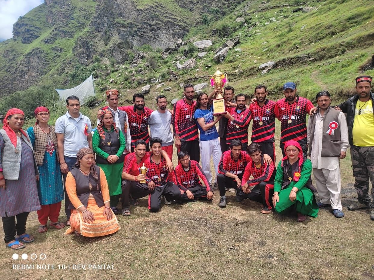ladala boys win cricket turnament