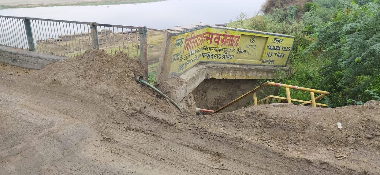 Year passed but wing wall of Yamuna bridge was not built