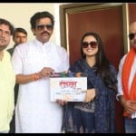 भोजपुरी फिल्म ‘दाग एगो लांछन’ का मुहूर्त सांसद रवि किशन के हाथों हुआ।