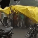 इंदौर में तिरपाल में निकली बरात।