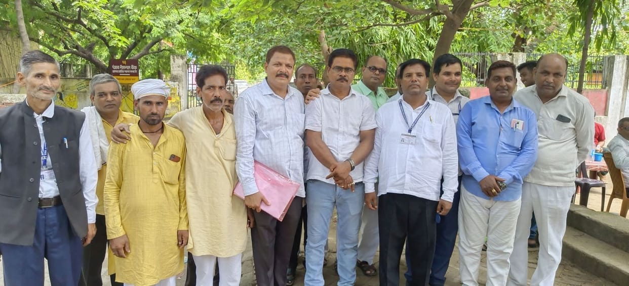 Congressmen demonstrated against inflation