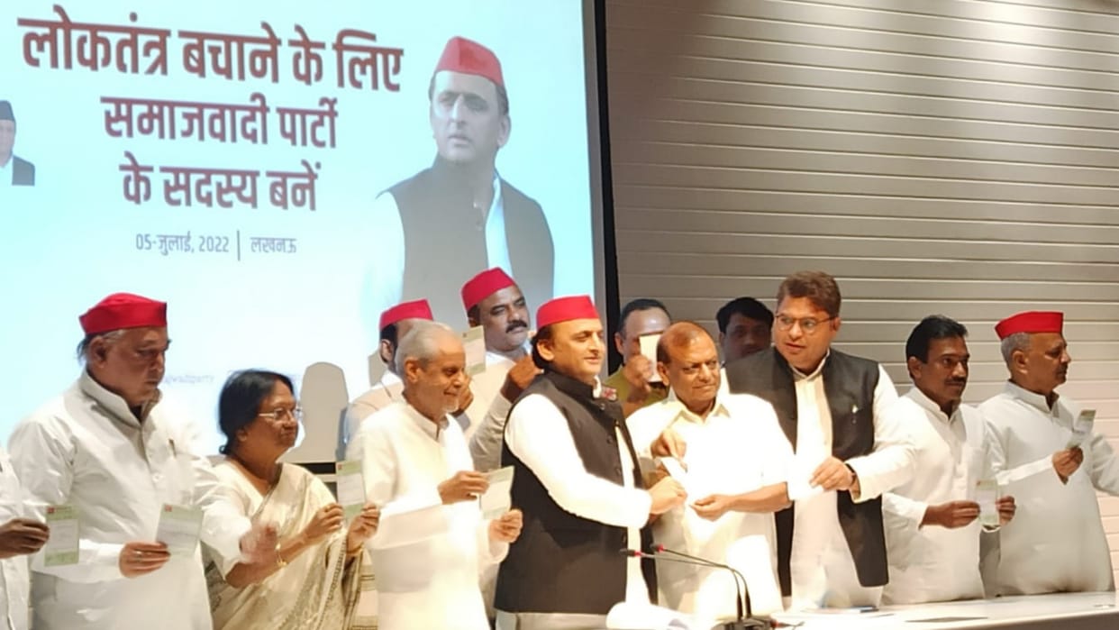 Akhilesh Yadav starts Samajwadi Party membership campaign in Lucknow.
