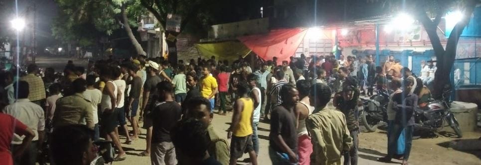Fire in three shops due to short circuit, loss of 10 lakhs