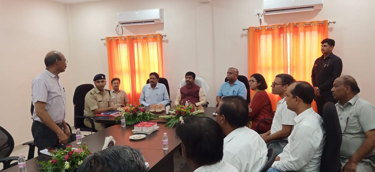 Bundelkhand Expressway, Minister Nand Gopal Nandi inspected with ACS, said - Expressway will prove to be a milestone