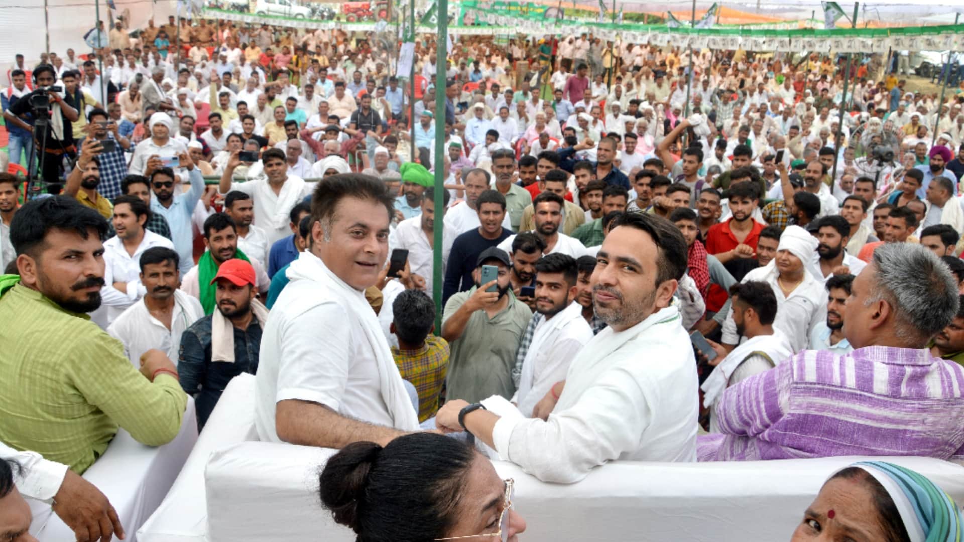 Yuva Panchayat: Chaudhary Jayant is making the youth feel enthusiastic in protest against Agneepath in western UP