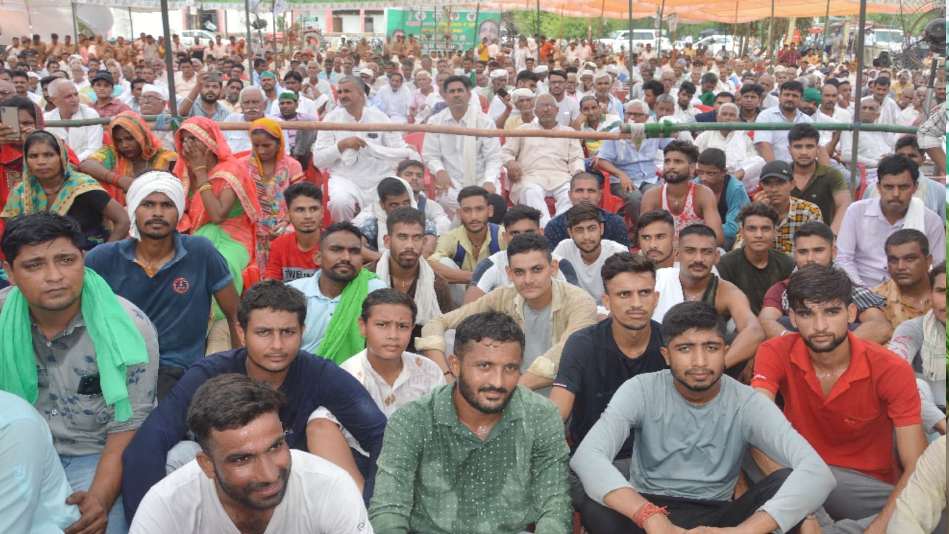 Yuva Panchayat: Chaudhary Jayant is making the youth feel enthusiastic in protest against Agneepath in western UP