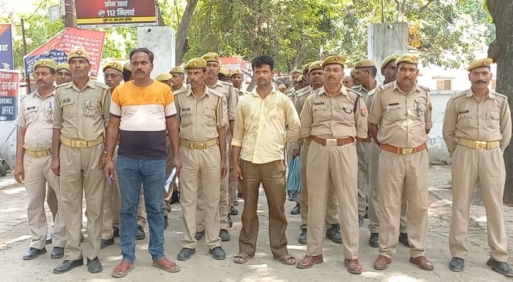 hardoi news, Home Guards opened front against Pihani Inspector