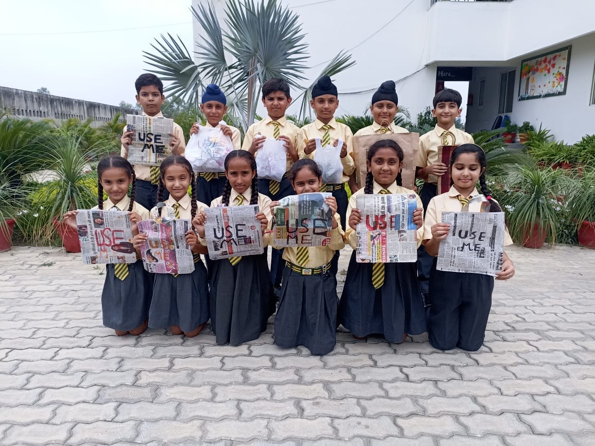 Information given to children on plastic bag free day