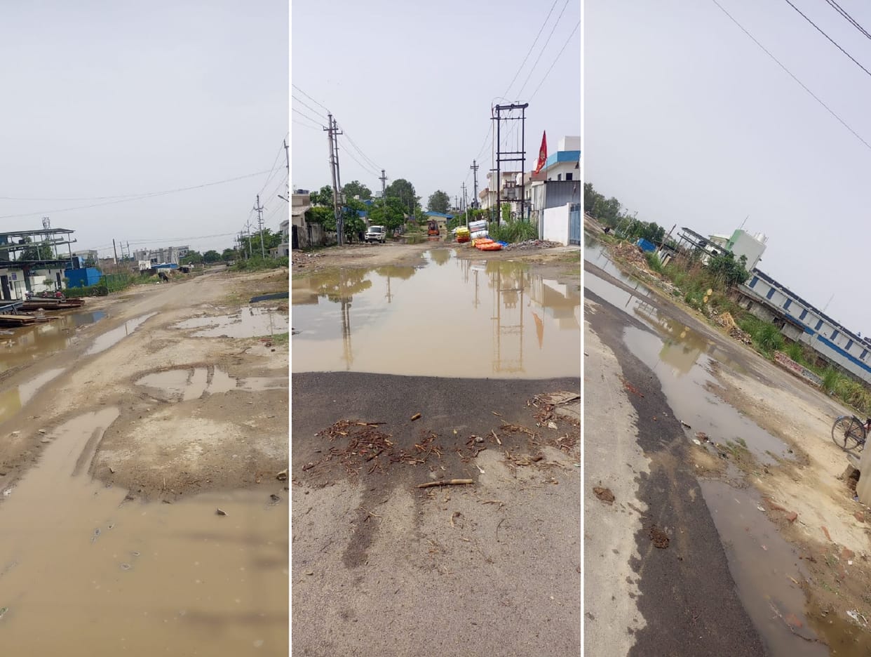 100 days of Yogi Sarkar 2.0: Bad roads in kasna industrial area site 5 worsen the condition of companies
