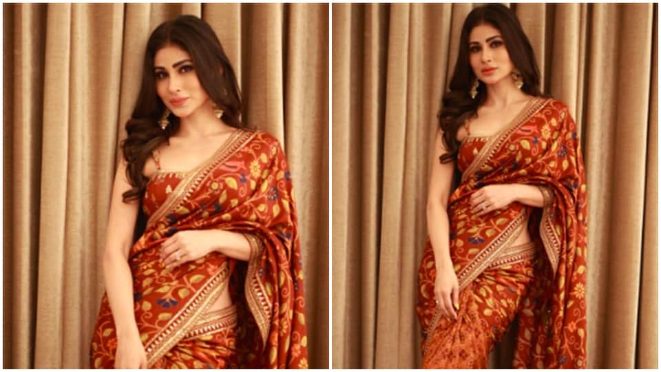 Brahmastra Actress Mouni Roy Sizzling Look In Saree Photo Goes Viral on Social Media in Hindi