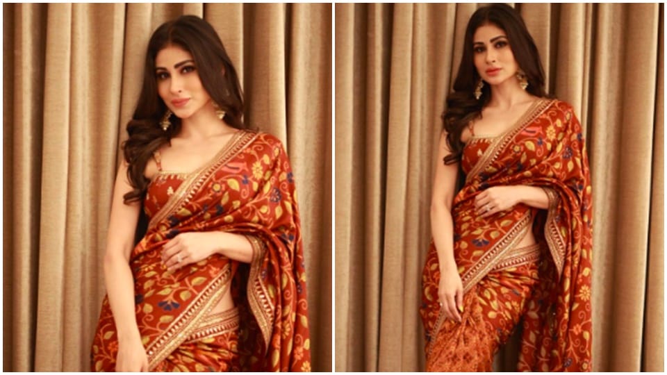 Brahmastra Actress Mouni Roy Sizzling Look In Saree Photo Goes Viral on Social Media in Hindi