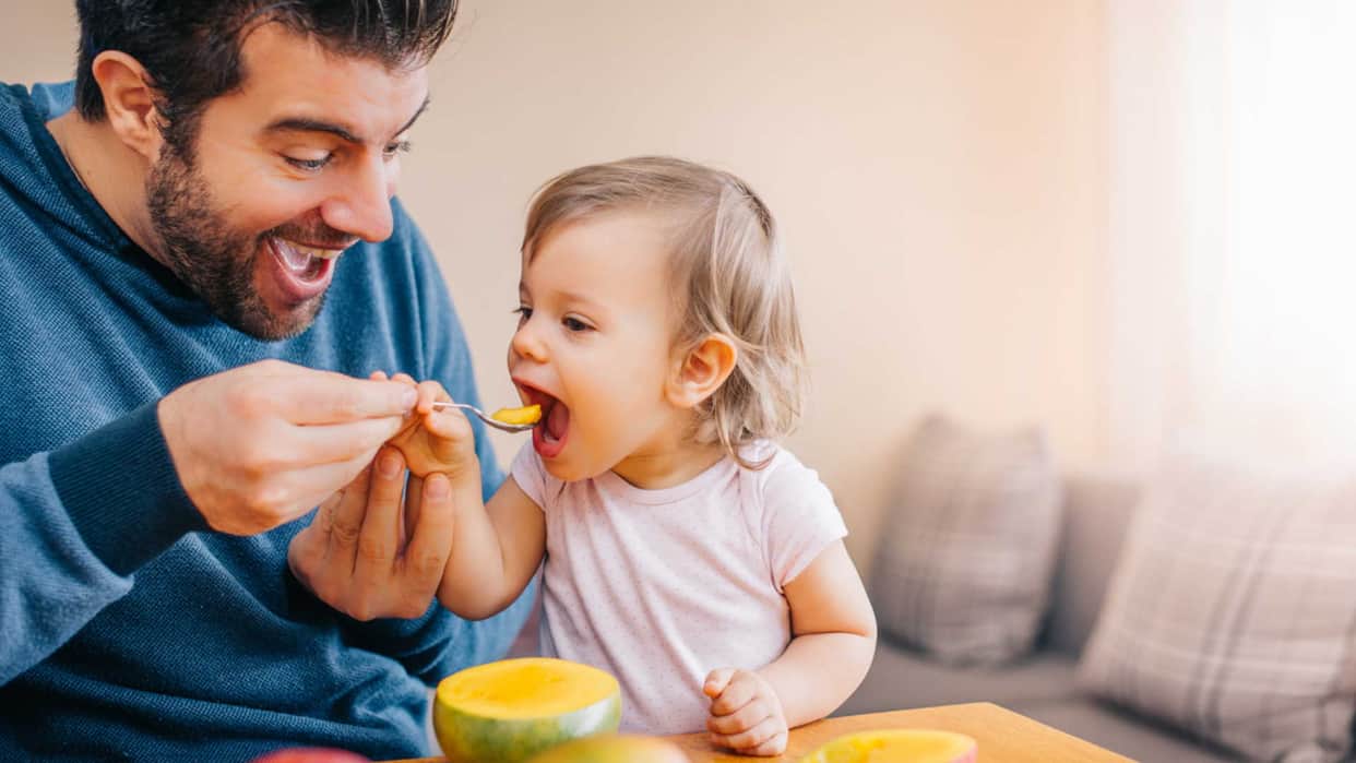 Mango Benefits For Kids Know Right Age For Child To Eat Mangoes In Hindi