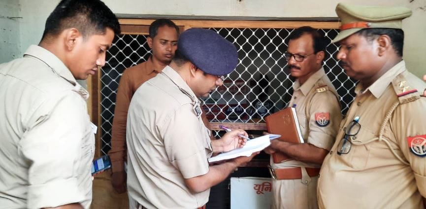 Bike riding miscreants snatched lakhs of cash from the small branch operator of the bank opening the office