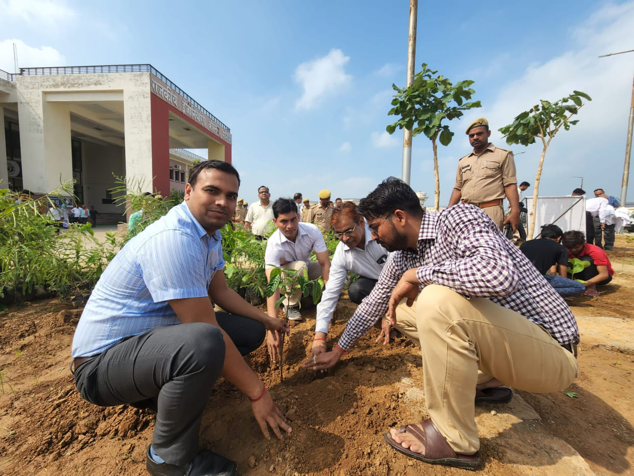 Resolve to make the earth green and save the environment